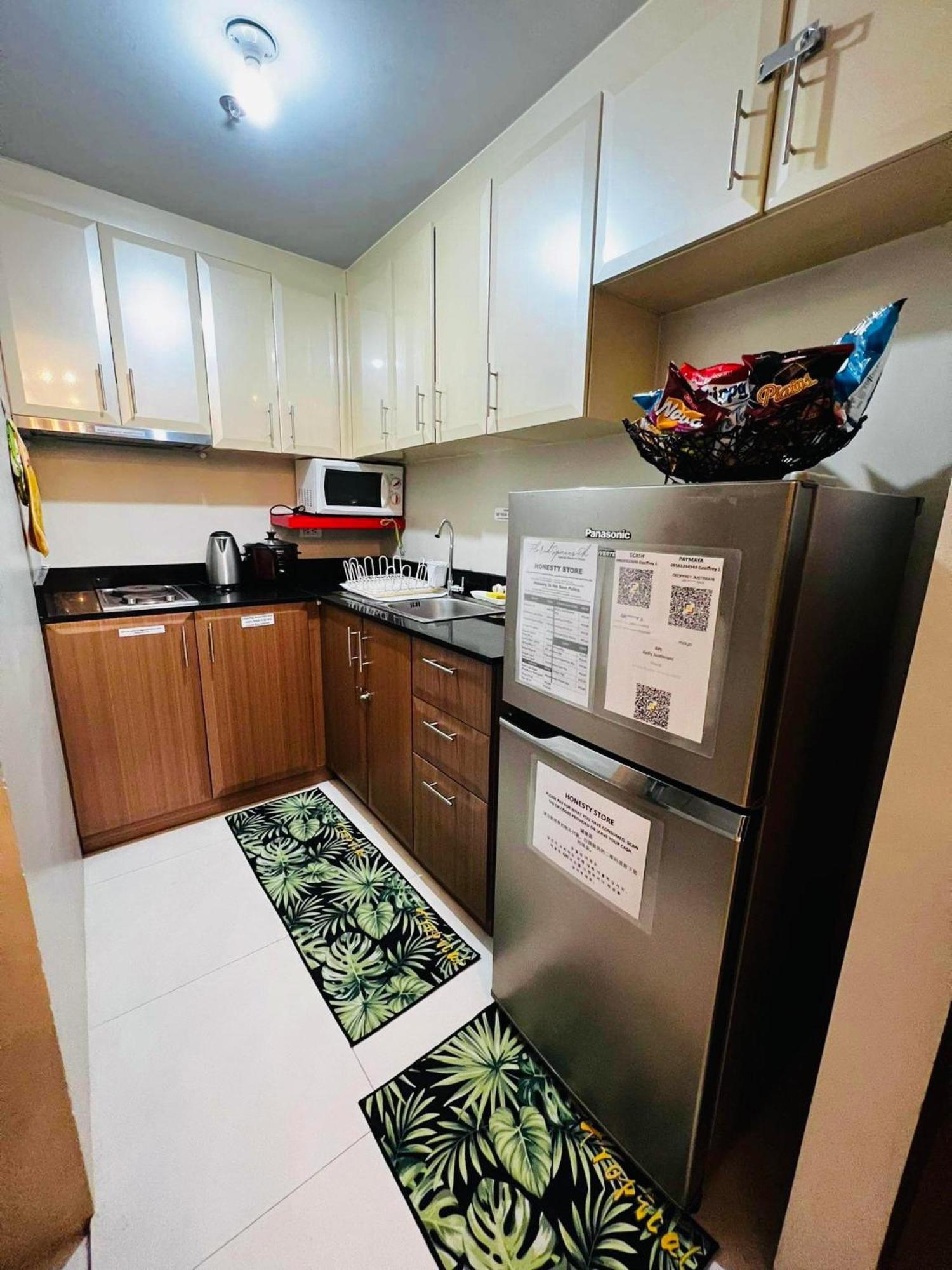 One Palm Tree Villas Condominium - Studio 10O With Balcony - Across Terminal 3 Airport Manila Kültér fotó